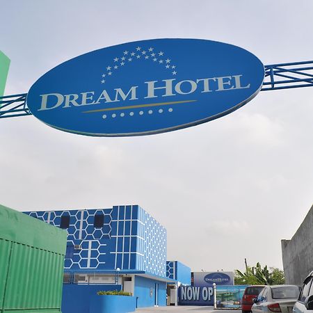 Hotel Dream World Las Piñas Exterior foto
